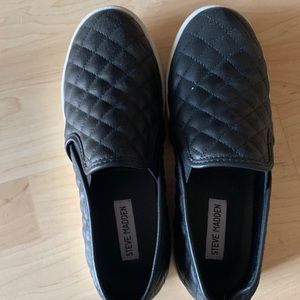 Black Steve Madden Slip Ons!